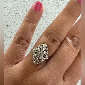 *TAKING OFFERS* vintage Antique 14k WHITE GOLD .10 DIAMOND art deco ring 1940s